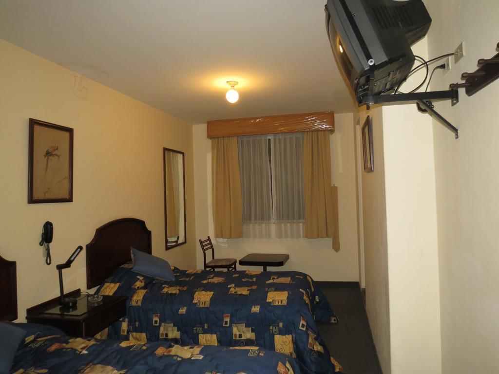 Hotel Plaza Mayor Lima Quarto foto
