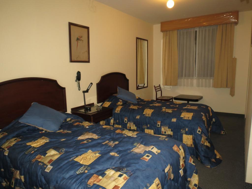 Hotel Plaza Mayor Lima Quarto foto