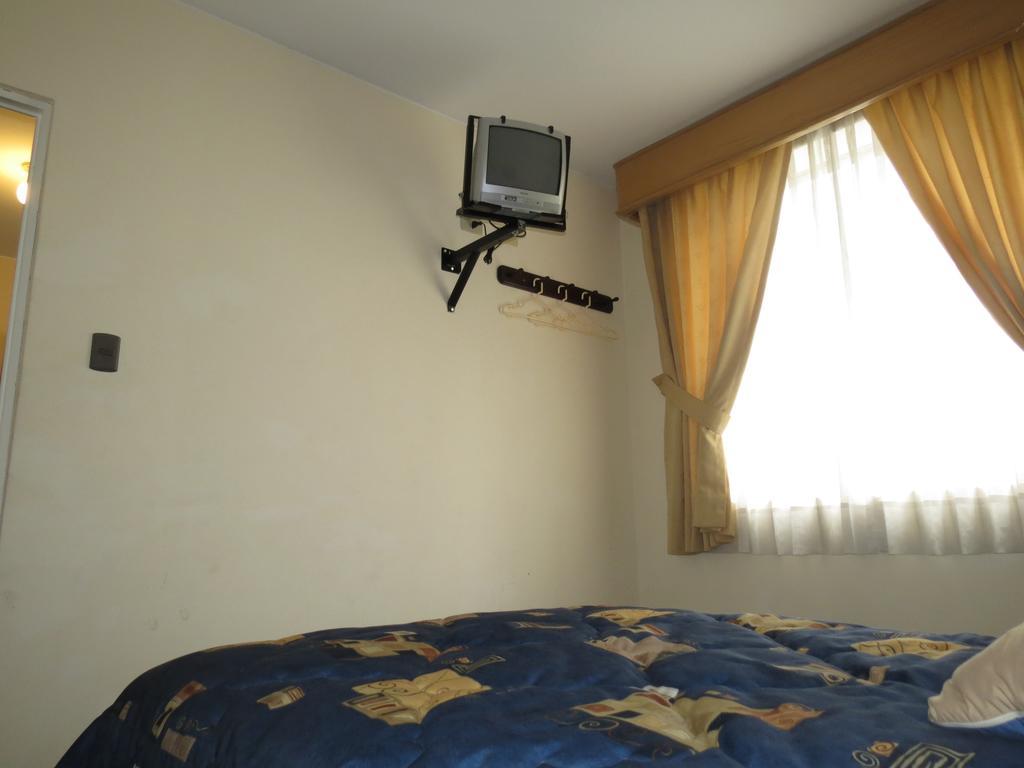 Hotel Plaza Mayor Lima Quarto foto